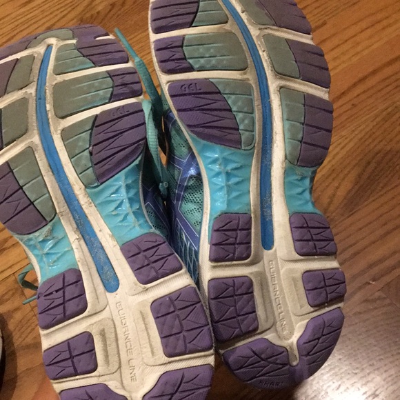 WOMENS ASICS - Picture 3 of 5